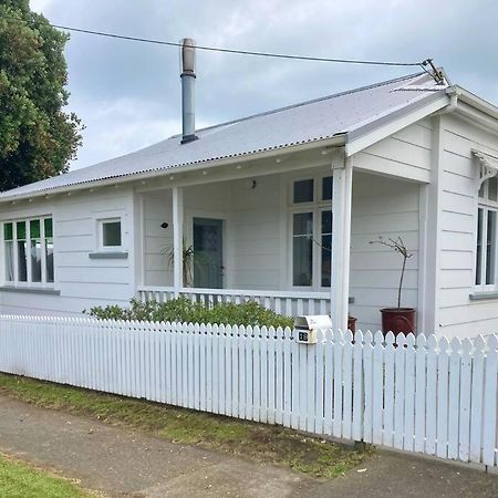 Artshack At The Beach Whanganui Exterior photo